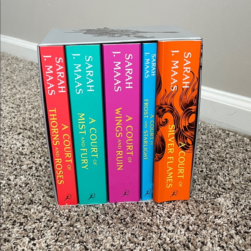Sarah J. Maas Book Set - Multicolor
